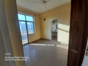 Room in 2 BHK Apartment at Shree Vardhman Mantra, Sector 67 – for Rent