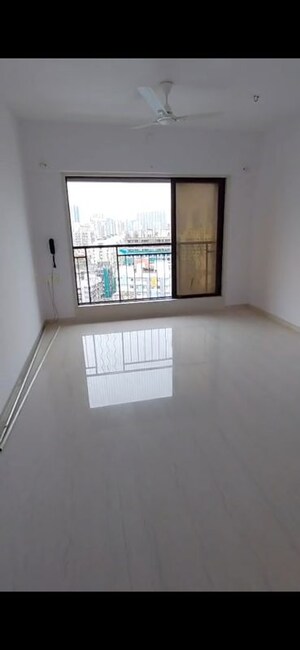 2 BHK Apartment For Rent in Harshail Falcon, Malad West
