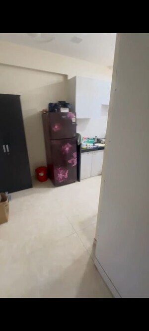 Furnished Amenities in 3.5 BHK Apartment at Prabhadevi CHS, Prabhadevi – for Rent