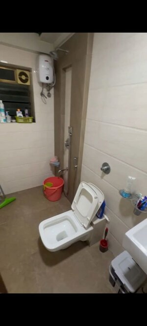 Bathroom in 3.5 BHK Apartment at Prabhadevi CHS, Prabhadevi – for Rent
