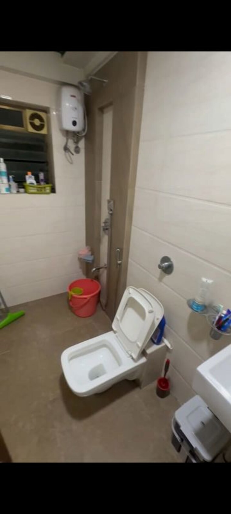 Bathroom, prabhadevi-chs 3.5 Bedroom 450 Sq.Ft. Apartment In Prabhadevi Mumbai 10600754