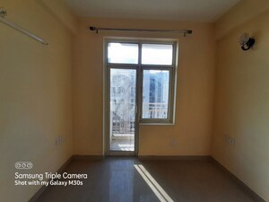 Room in 2 BHK Apartment at Shree Vardhman Mantra, Sector 67 – for Rent