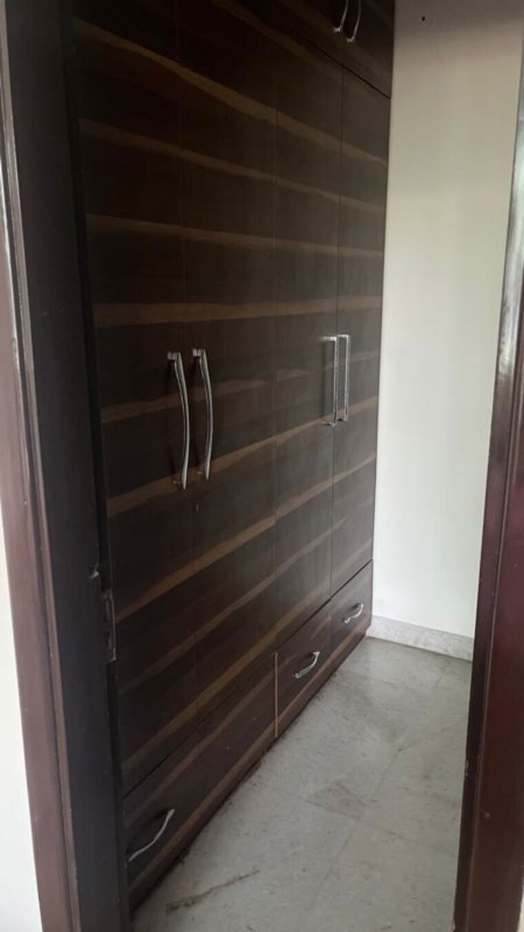 Bathroom, palam-vihar-residents-association 2 Bedroom 250 Sq.Yd. Builder Floor In Palam Vihar Gurgaon 10600769