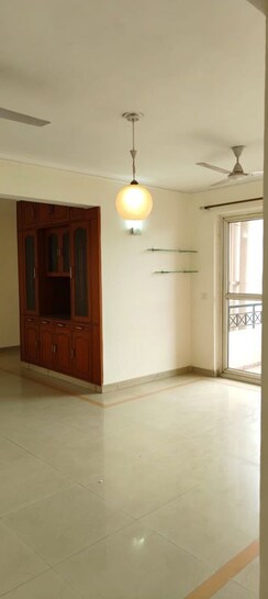 3 BHK + Store Room Apartment For Rent in Orchid Petals