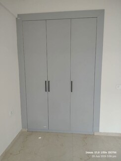 3.5 BHK + Study Room,Basement Builder Floor For Rent in Smart World Gems