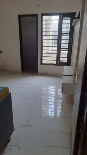 Room in 4 BHK Independent House at Sunny Enclave – for Rent