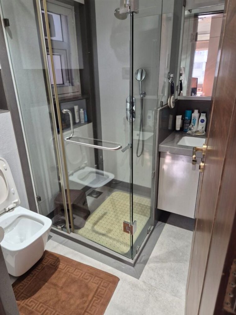 Bathroom, tardeo 2 Bedroom 1008 Sq.Ft. Apartment In Tardeo Mumbai 10600395