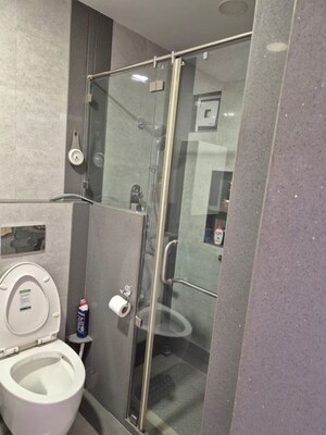 Bathroom in 2 BHK Apartment at Tardeo – for Sale