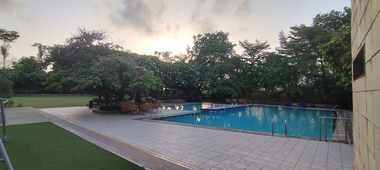 Swimming Pool, piplod 5 Bedroom 5800 Sq.Ft. Apartment In Piplod Surat 10480001