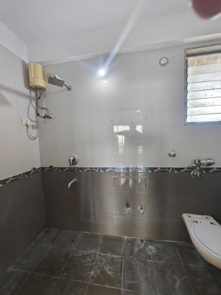 Bathroom, beverly-park 2 Bedroom 1100 Sq.Ft. Apartment In Nerul Navi Mumbai 10600846