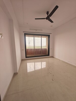 Room in 2 BHK Apartment at Beverly Park, Nerul – for Rent
