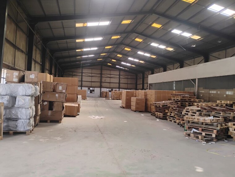  Parking, bestech-cyber-park Commercial Warehouse 88000 Sq.Ft. In Sector 36 Gurgaon 10600856