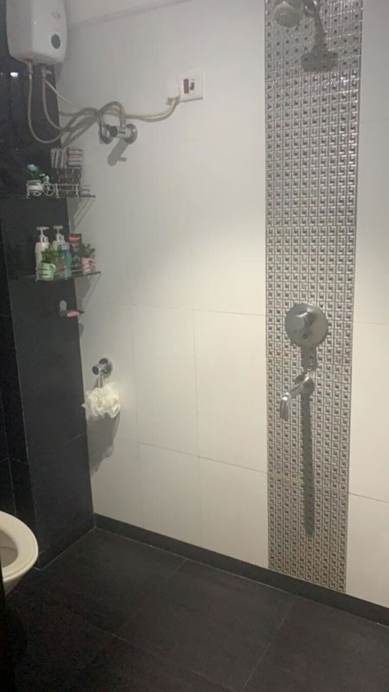 Bathroom, hiranandani-gardens-sunflower 1 Bedroom 600 Sq.Ft. Apartment In Powai Mumbai 10600860