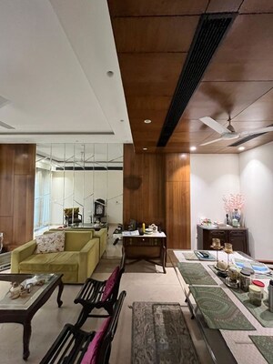 Kitchen in 3 BHK Builder Floor at Smart World Orchard, Sector 61 – for Rent