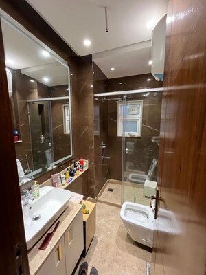 Team Area in 3 BHK Builder Floor at Smart World Orchard, Sector 61 – for Rent