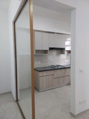 Furnished Amenities in 3 BHK Builder Floor at Smart World Orchard, Sector 61 – for Rent