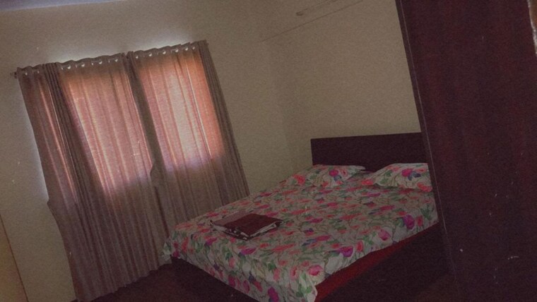Bedroom, magarpatta-laburnum-park 5 Bedroom 2000 Sq.Ft. Apartment In Hadapsar Pune 10600858
