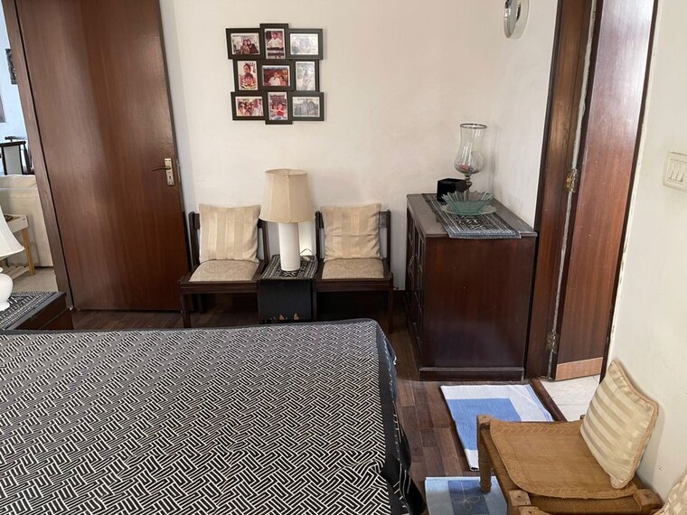 Living Room, dlf-regency-park-i 2 Bedroom 1200 Sq.Ft. Apartment In Dlf Phase iv Gurgaon 10600911