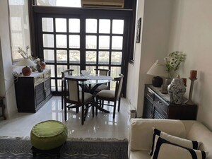 Living Room in 2 BHK Apartment at DLF Regency Park I, Dlf Phase iv – for Rent
