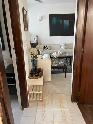 Balcony in 2 BHK Apartment at DLF Regency Park I, Dlf Phase iv – for Rent