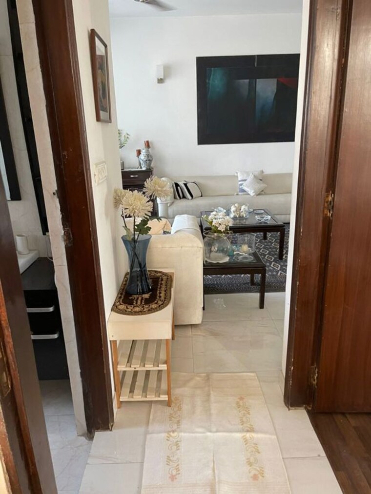 Balcony, dlf-regency-park-i 2 Bedroom 1200 Sq.Ft. Apartment In Dlf Phase iv Gurgaon 10600911