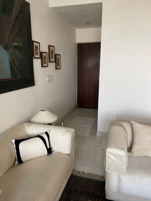 Living Room in 2 BHK Apartment at DLF Regency Park I, Dlf Phase iv – for Rent