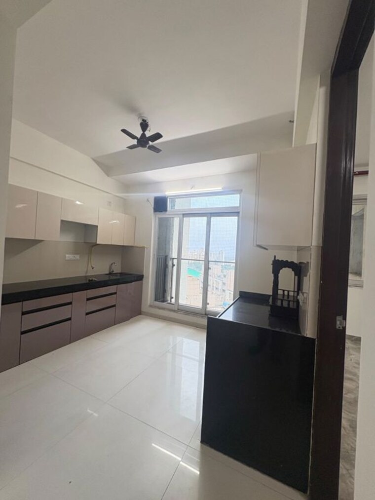 Kitchen, lodha-high-end 3.5 Bedroom 1500 Sq.Ft. Apartment In Kapur Bawdi Thane 10600916