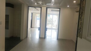 Room in 3 BHK Builder Floor at South Extension ii – for Rent