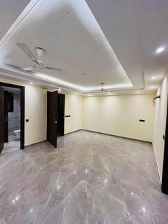 3 BHK + Servant Room,Extra Room Apartment For Rent in Chattarpur