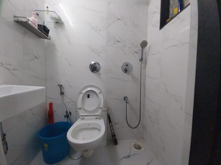 Bathroom, hubtown-harmony 2 Bedroom 425 Sq.Ft. Apartment In Matunga Mumbai 10600936