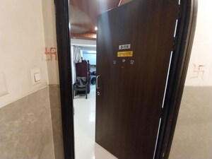 Room in 2 BHK Apartment at Hubtown Harmony, Matunga – for Sale