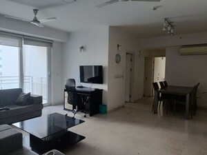 Living Room in 3.5 BHK Apartment at DLF Park Place, Sector 54 – for Rent