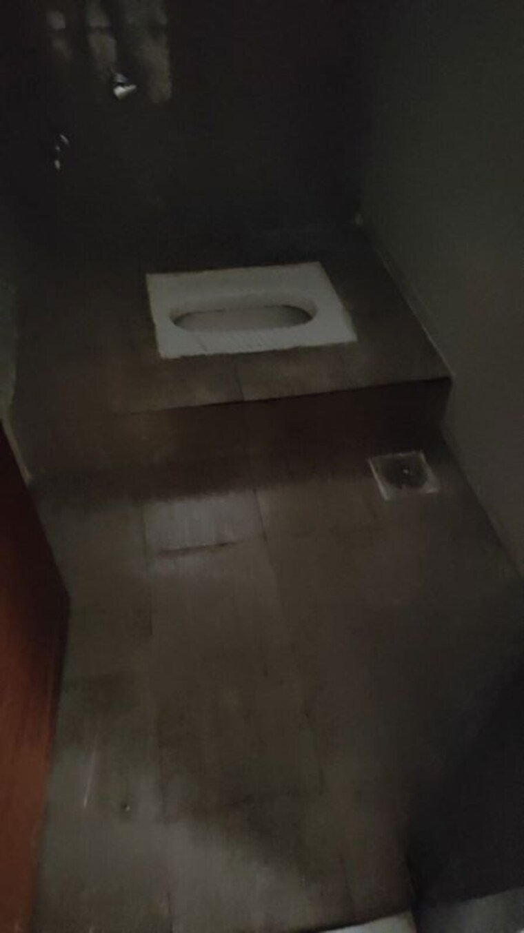 Bathroom, clone-tiara 3 Bedroom 1000 Sq.Ft. Apartment In Dudulgaon Pune 10601023