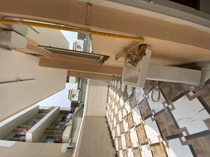Team Area in 3 BHK Builder Floor at BPTP Parkland Pride, Sector 77 – for Rent