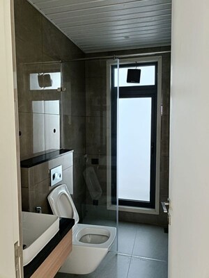 Building Lobby in 4 BHK Builder Floor at Ulsoor Lake – for Rent