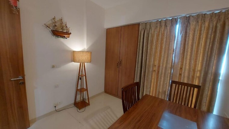 Bedroom, kalpataru-sunrise-grande 2 Bedroom 555 Sq.Ft. Apartment In Kolshet Road Thane 10601138