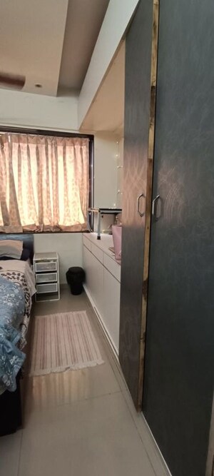 Room in 1 BHK Apartment at Krishna Galaxy Santacruz, Santacruz East – for Rent