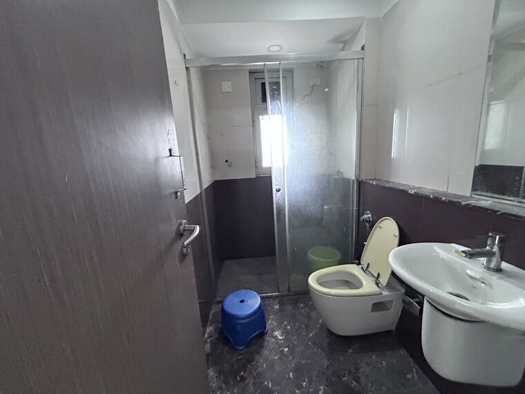 Bathroom, db-woods 3.5 Bedroom 1800 Sq.Ft. Apartment In Goregaon East Mumbai 10601153