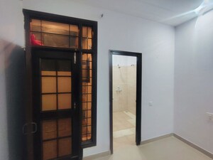 Room in 2 BHK Apartment at Patiala Road – for Rent