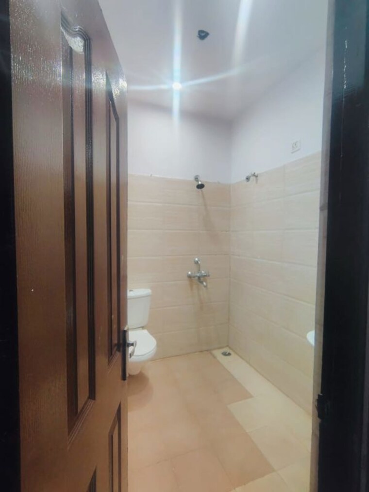 Bathroom, patiala road 2 Bedroom 1300 Sq.Ft. Apartment In Patiala Road Zirakpur 10601160