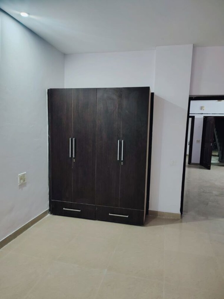 Room, patiala road 2 Bedroom 1300 Sq.Ft. Apartment In Patiala Road Zirakpur 10601160