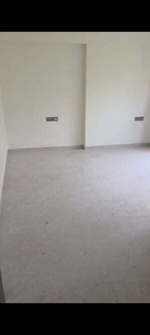 Room in 2 BHK Apartment at Veena Suyog, Malad West – for Rent