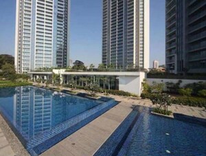 Swimming Pool in 3 BHK Apartment at Oberoi Realty Esquire, Goregaon East – for Sale