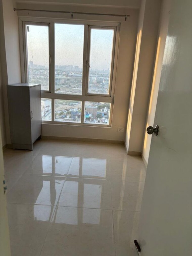 Bathroom, signature-global-the-millennia 2.5 Bedroom 850 Sq.Ft. Apartment In Sector 37d Gurgaon 10601193