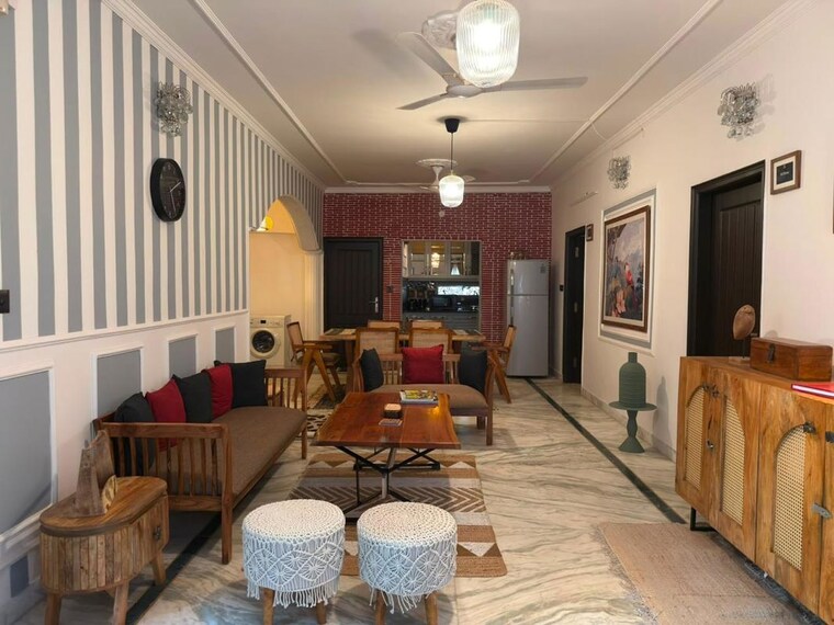 Living Room, alaknanda 3 Bedroom 190 Sq.Yd. Builder Floor In Alaknanda Delhi 10601198