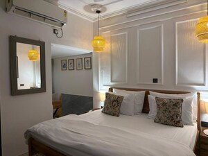 Bedroom in 3 BHK Builder Floor at Alaknanda – for Rent