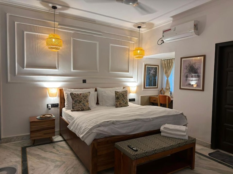 Bedroom, alaknanda 3 Bedroom 190 Sq.Yd. Builder Floor In Alaknanda Delhi 10601198