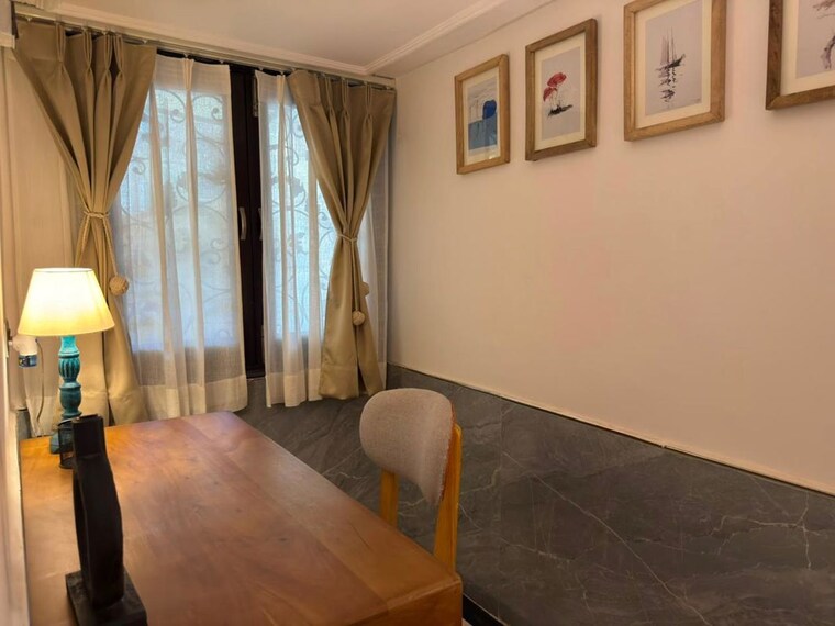 Living Room, alaknanda 3 Bedroom 190 Sq.Yd. Builder Floor In Alaknanda Delhi 10601198