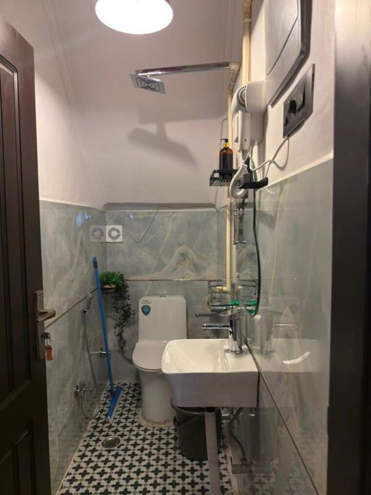 Bathroom, alaknanda 3 Bedroom 190 Sq.Yd. Builder Floor In Alaknanda Delhi 10601198