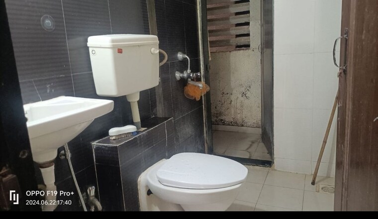 Bathroom, squarefeet-grand-square 2 Bedroom 850 Sq.Ft. Apartment In Anand Nagar Thane 10601204